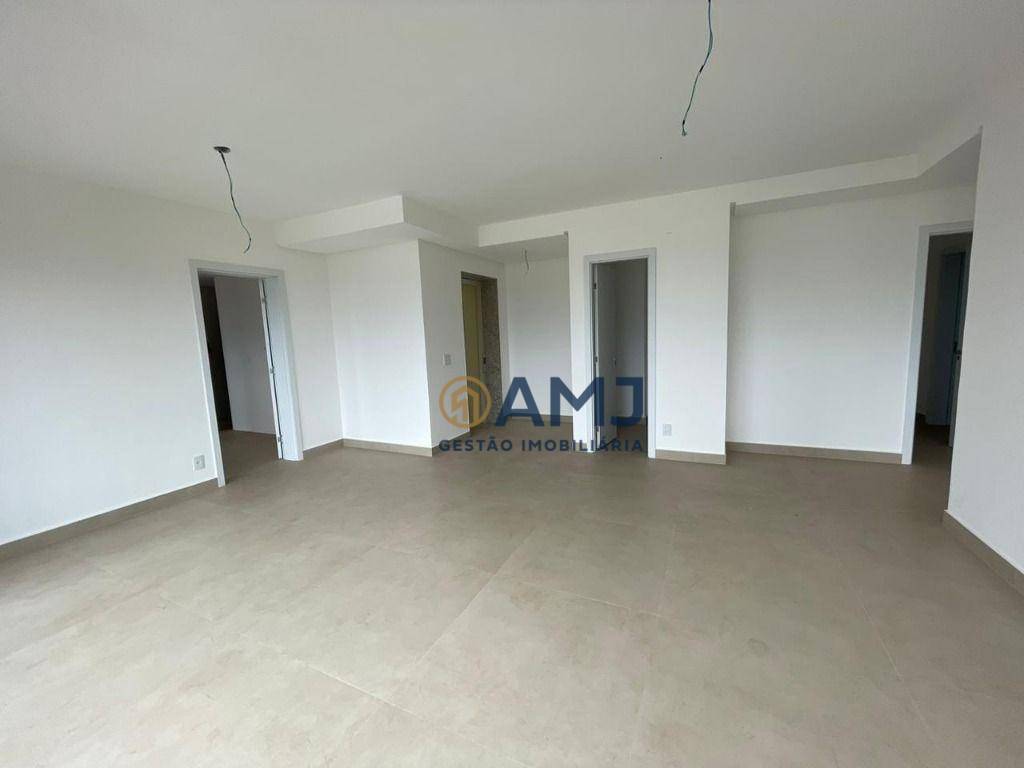 Apartamento à venda com 3 quartos, 126m² - Foto 3