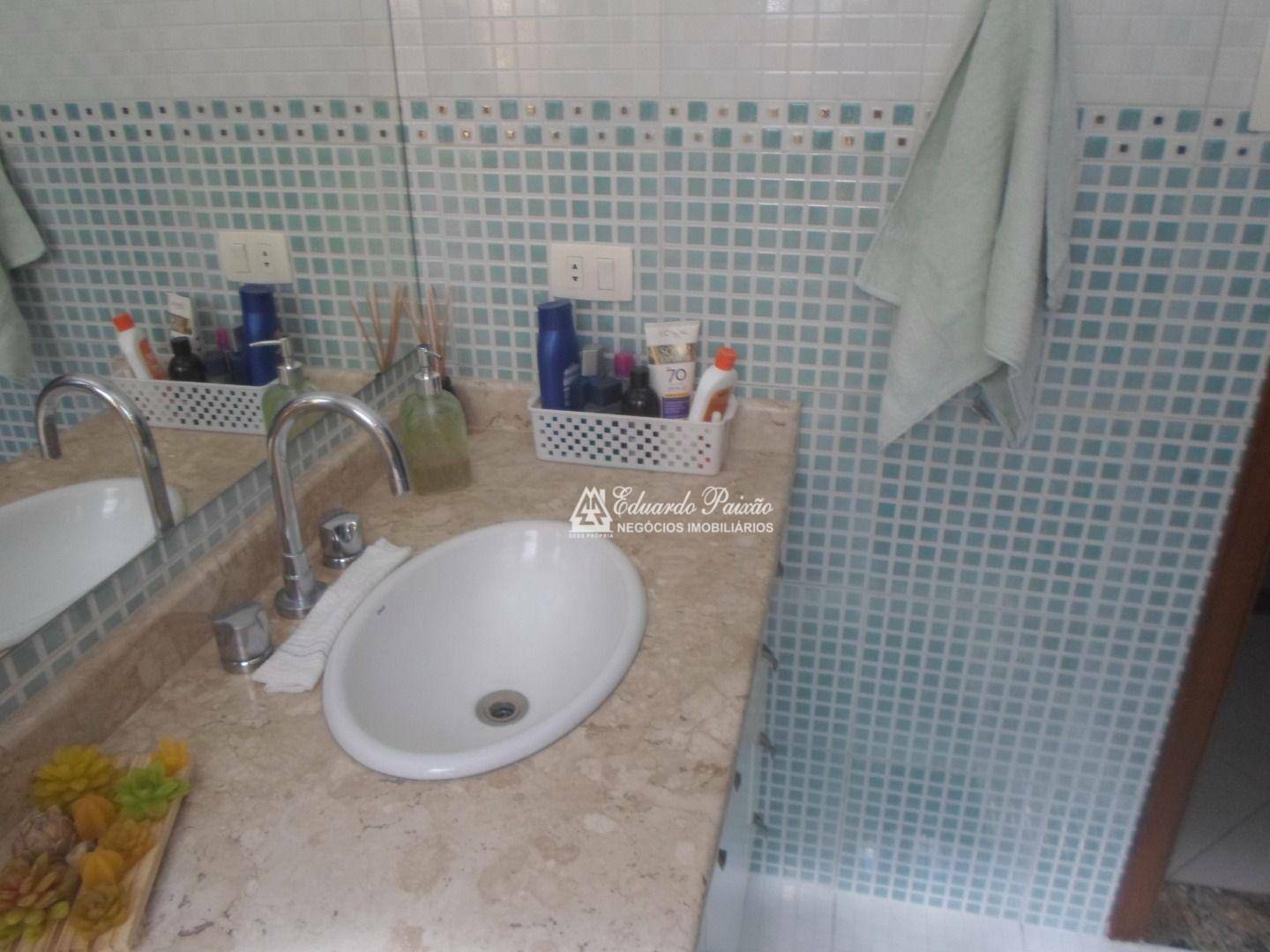 Casa à venda com 2 quartos, 180m² - Foto 13