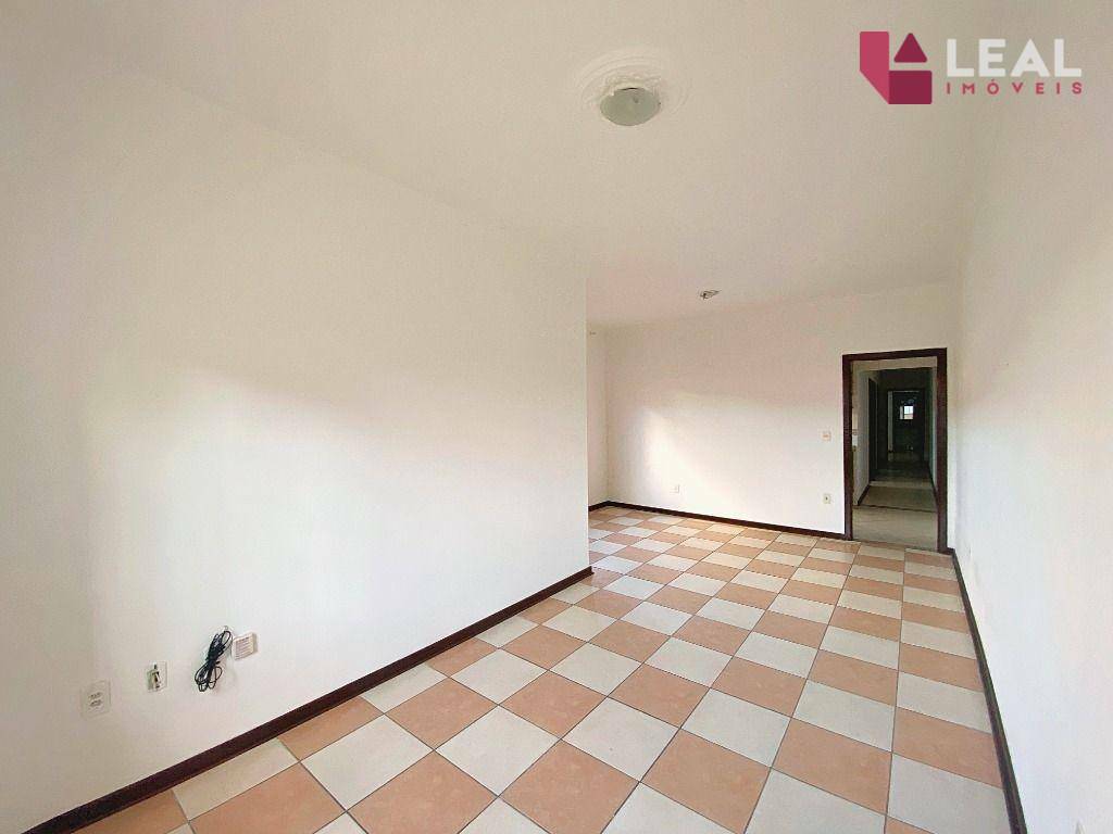 Casa à venda com 3 quartos, 119m² - Foto 4