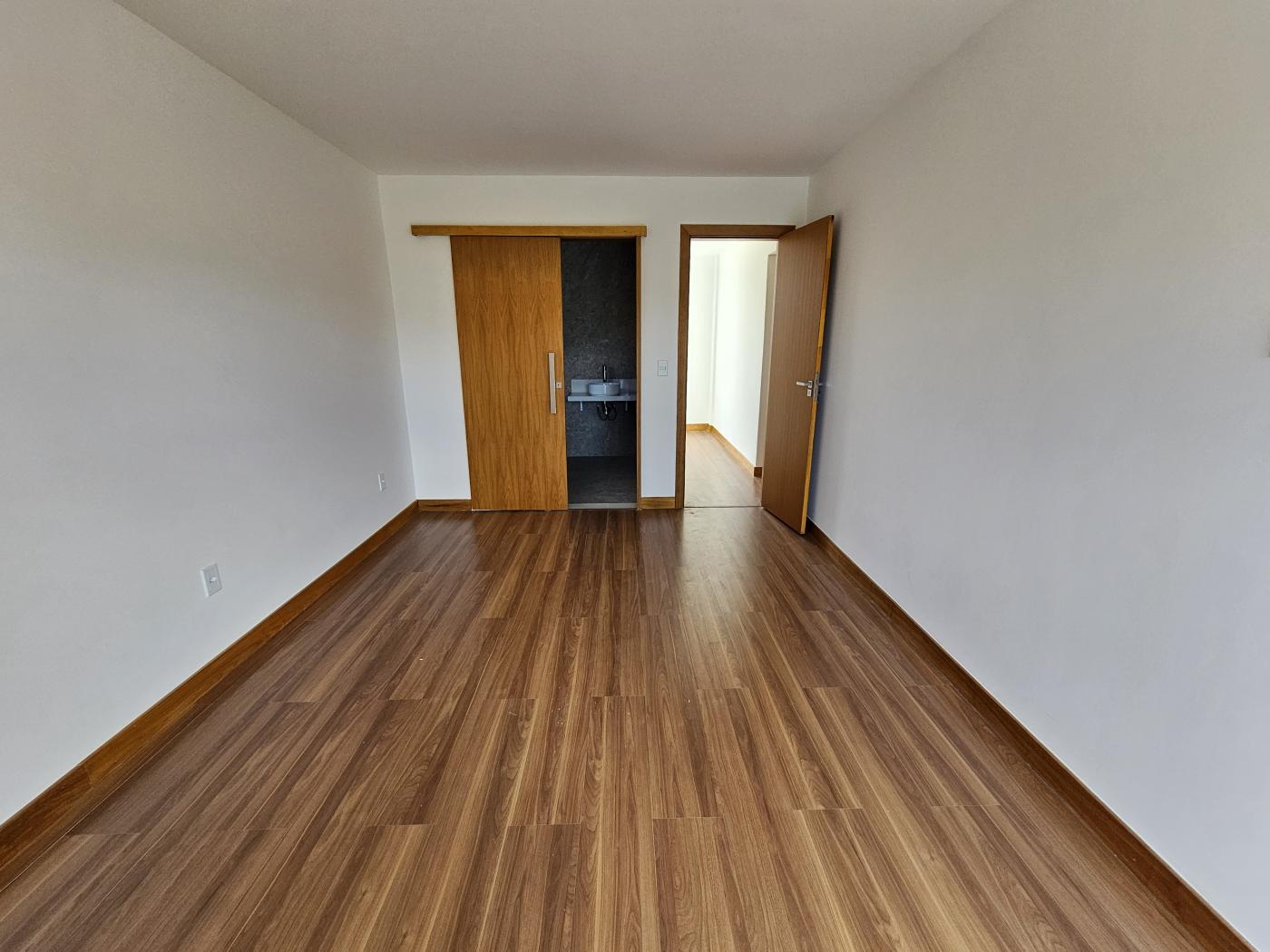 Casa à venda com 5 quartos, 262m² - Foto 10
