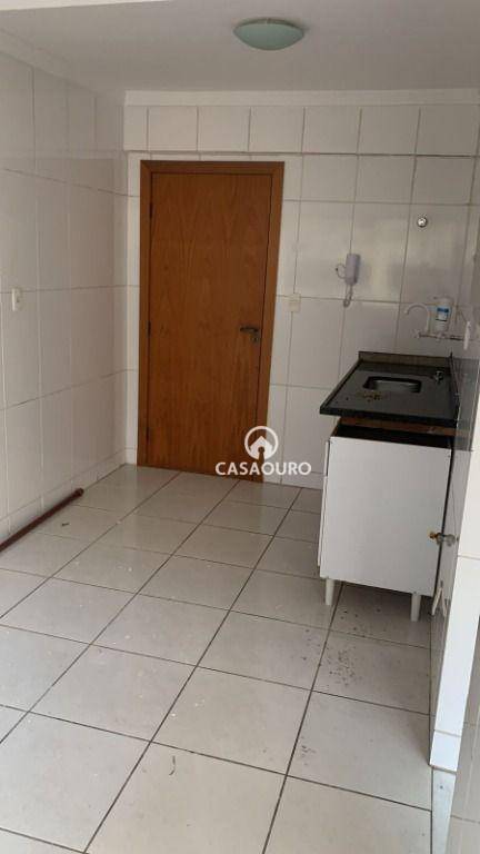 Apartamento à venda com 3 quartos, 94m² - Foto 16