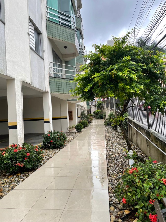 Apartamento para alugar com 3 quartos, 120m² - Foto 18