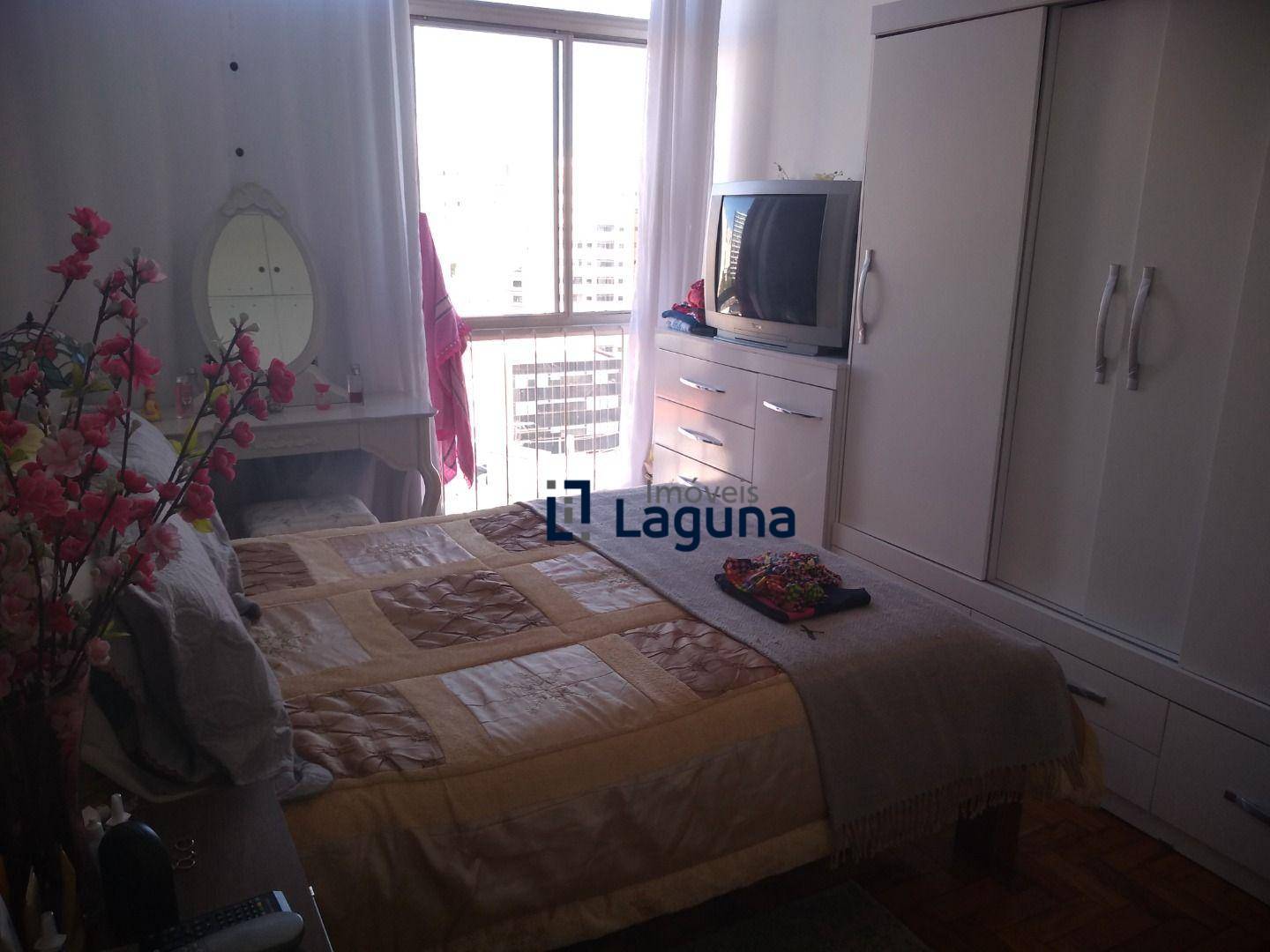 Apartamento à venda com 2 quartos, 110m² - Foto 9