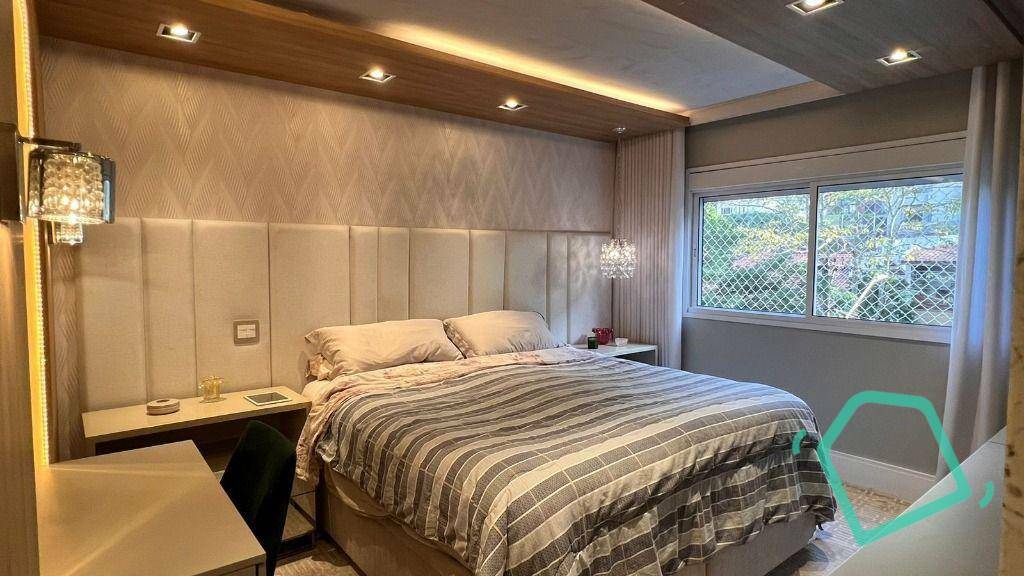 Apartamento à venda com 3 quartos, 198m² - Foto 15