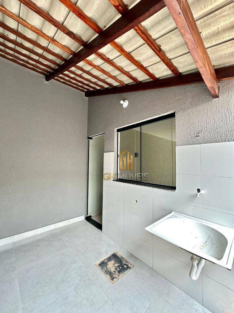 Casa à venda com 2 quartos, 72m² - Foto 12