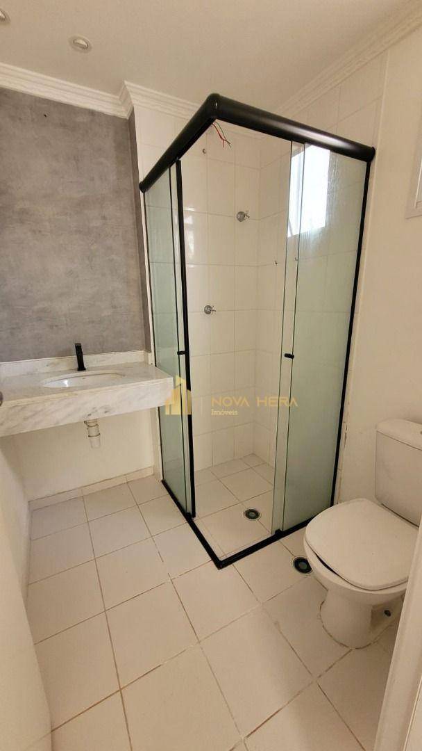 Apartamento à venda com 2 quartos, 68m² - Foto 2