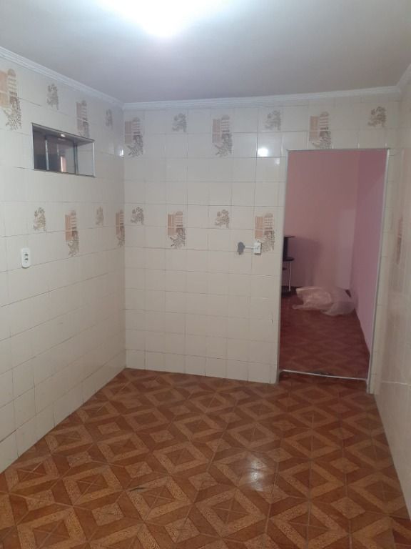 Casa para alugar com 3 quartos, 180m² - Foto 9