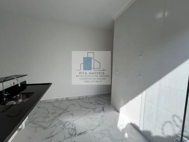 Casa à venda com 2 quartos, 64m² - Foto 11