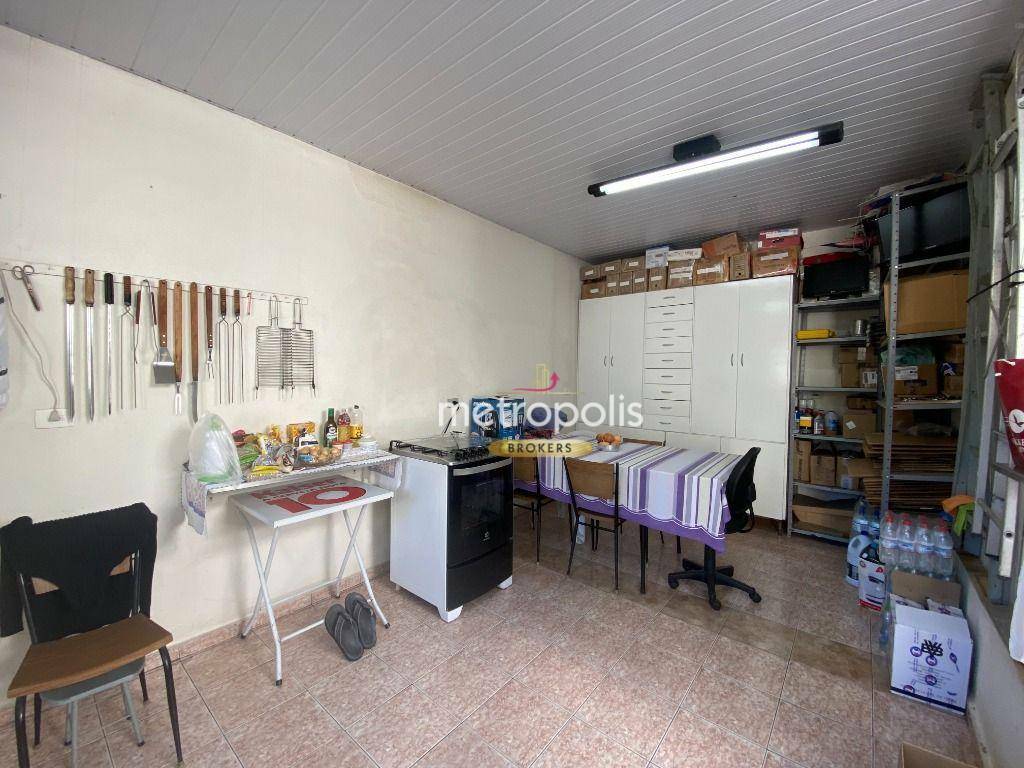 Casa à venda com 2 quartos, 180m² - Foto 18