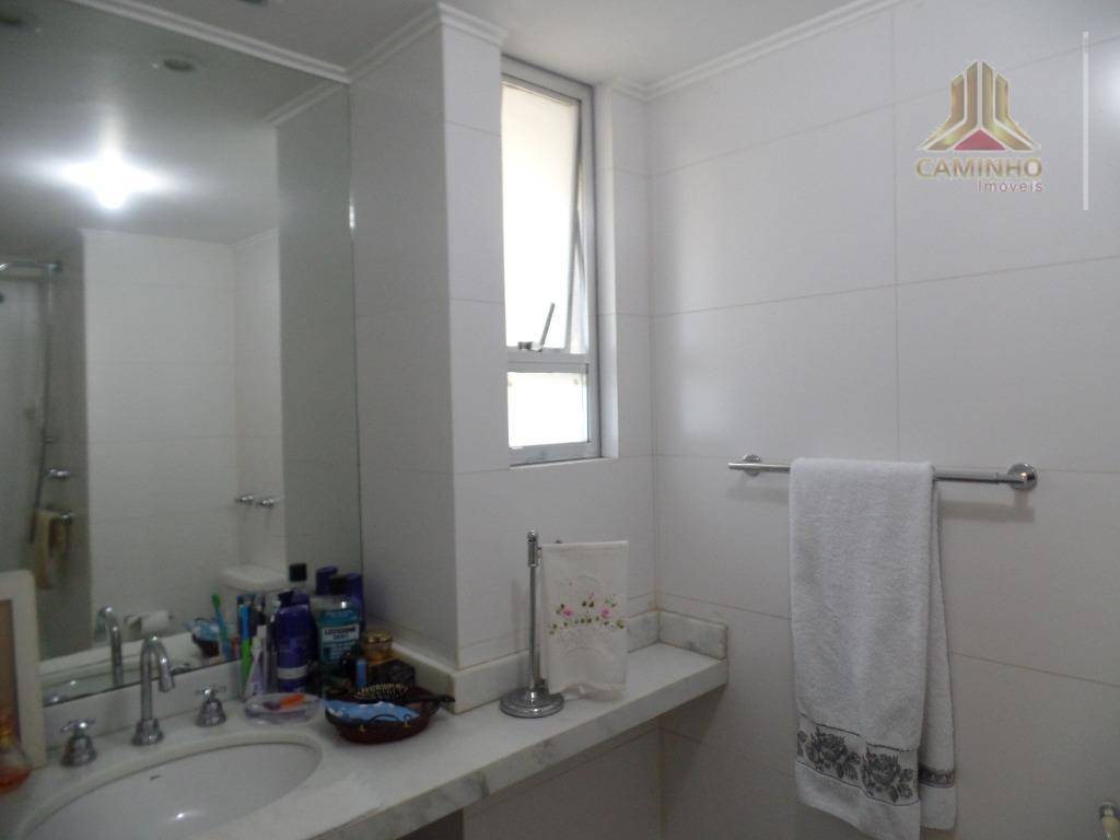 Apartamento à venda com 3 quartos, 119m² - Foto 22