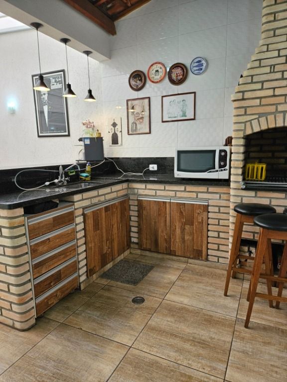 Sobrado à venda com 2 quartos, 190m² - Foto 15