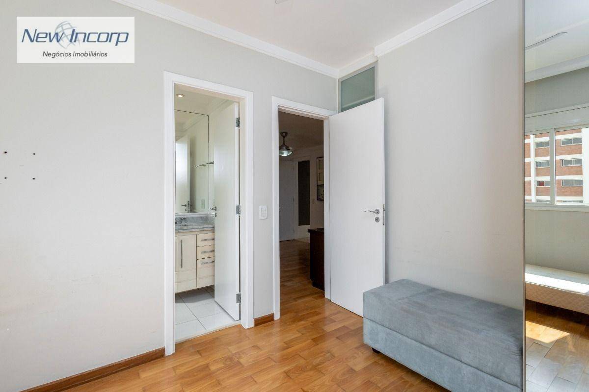 Apartamento à venda com 4 quartos, 198m² - Foto 42