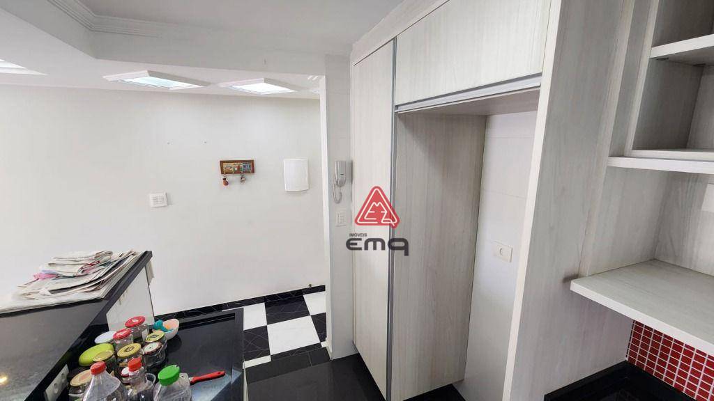 Apartamento à venda com 3 quartos, 70m² - Foto 18