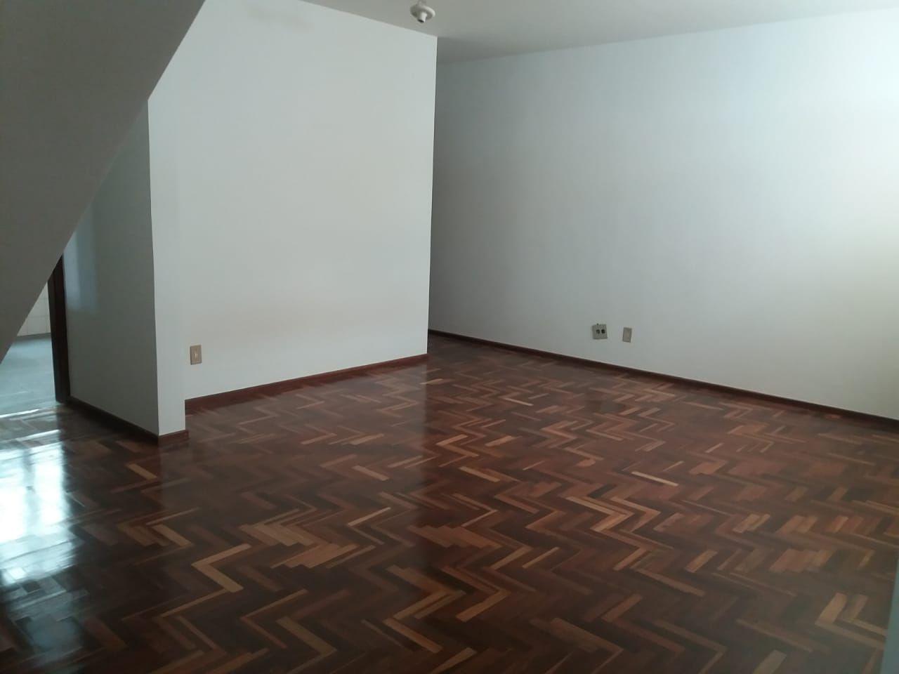 Cobertura à venda com 4 quartos, 200m² - Foto 1