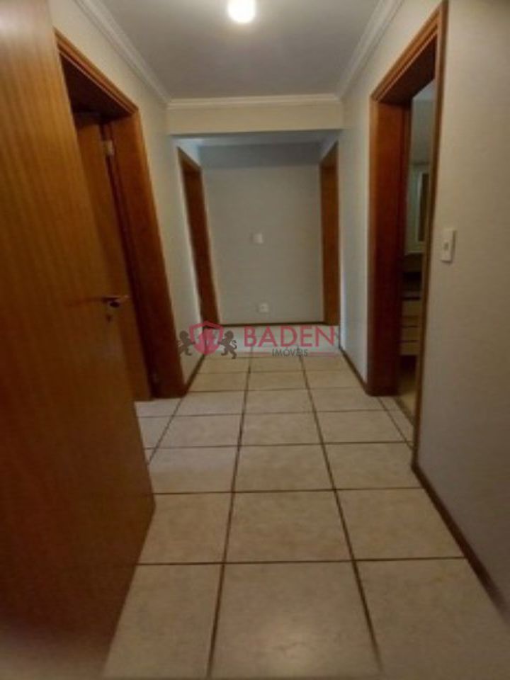 Apartamento à venda com 3 quartos, 110m² - Foto 8