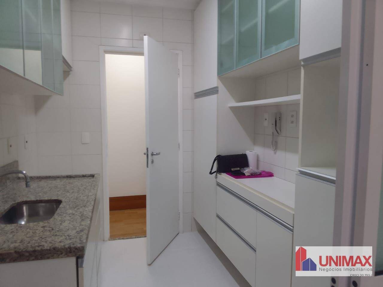 Apartamento para alugar com 3 quartos, 87m² - Foto 8