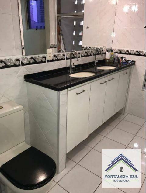 Apartamento à venda com 3 quartos, 266m² - Foto 10