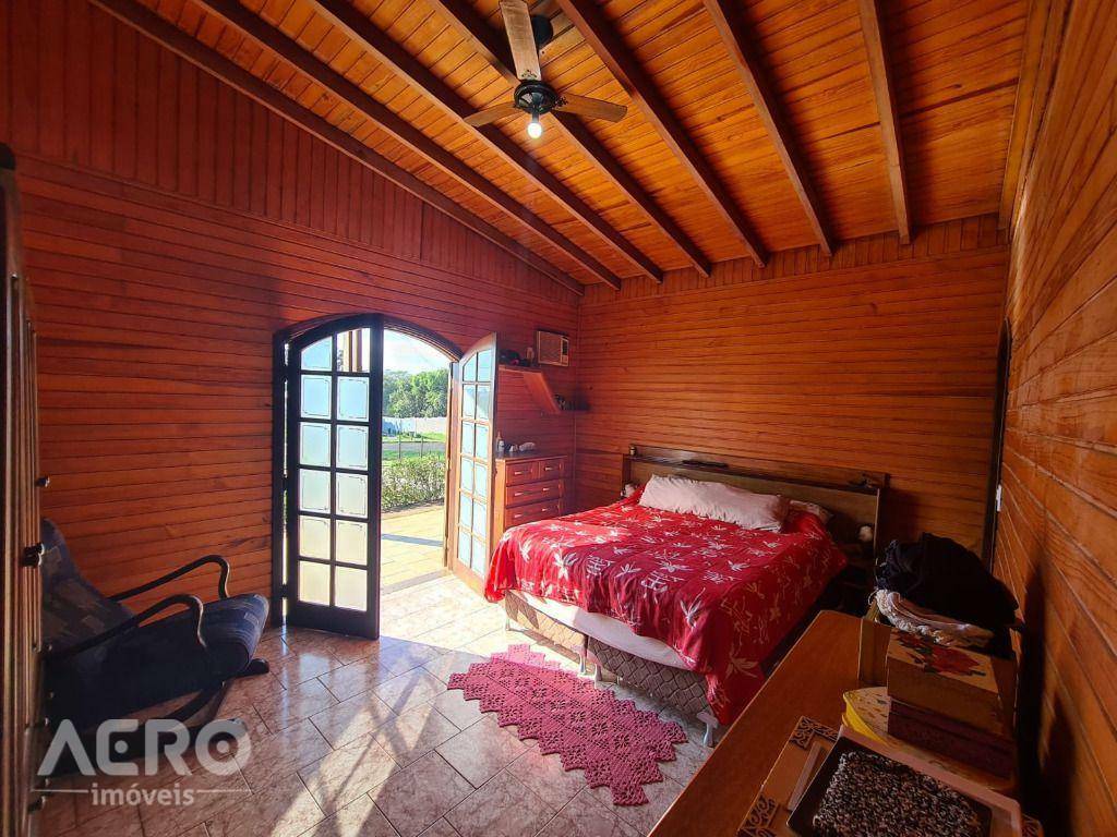 Chácara à venda com 3 quartos, 300m² - Foto 12