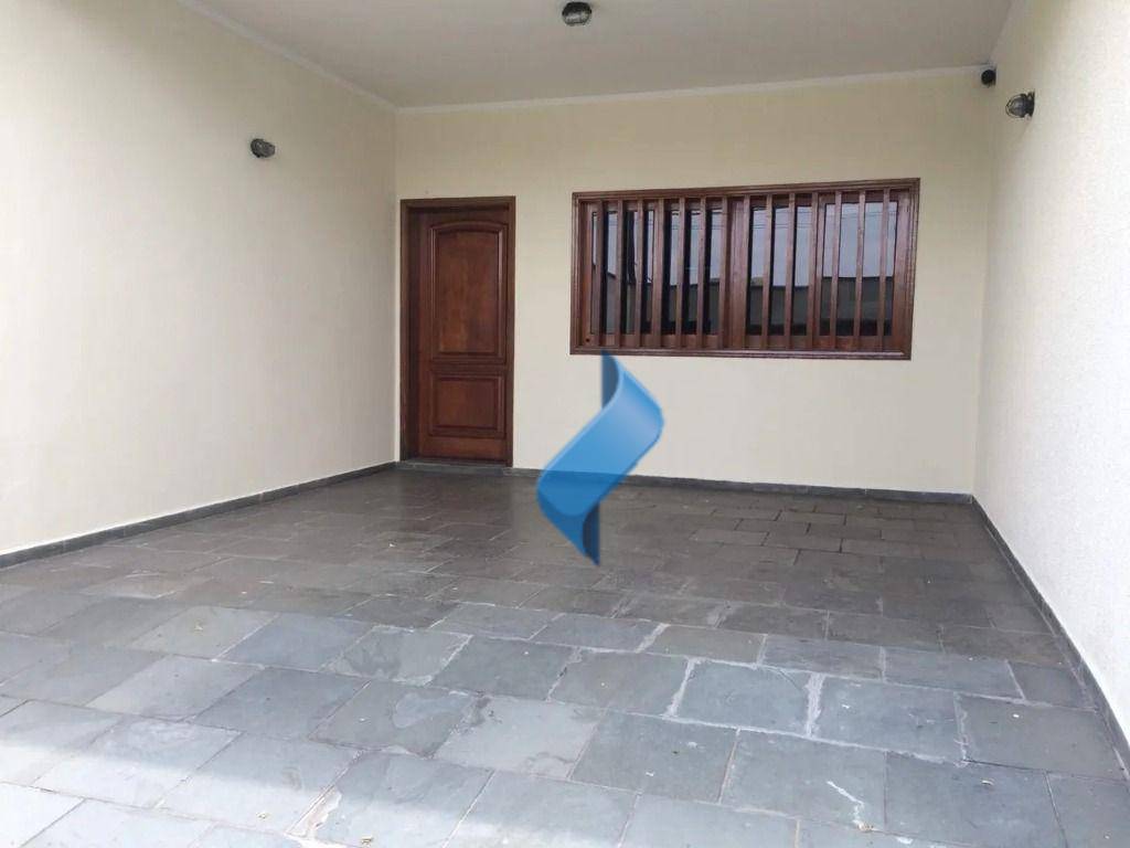 Casa à venda com 3 quartos, 159m² - Foto 2