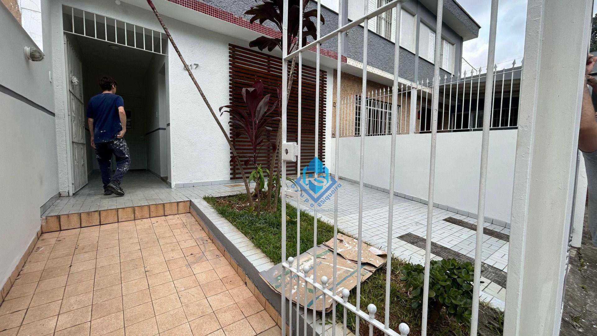 Sobrado para alugar com 3 quartos, 120m² - Foto 1