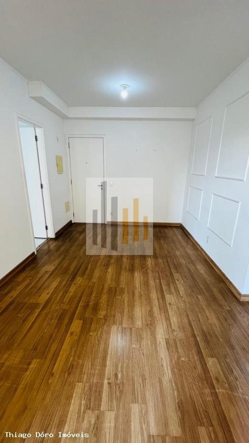 Apartamento à venda com 2 quartos, 58m² - Foto 2