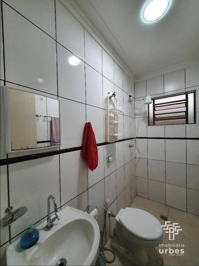 Casa, 3 quartos, 240 m² - Foto 35