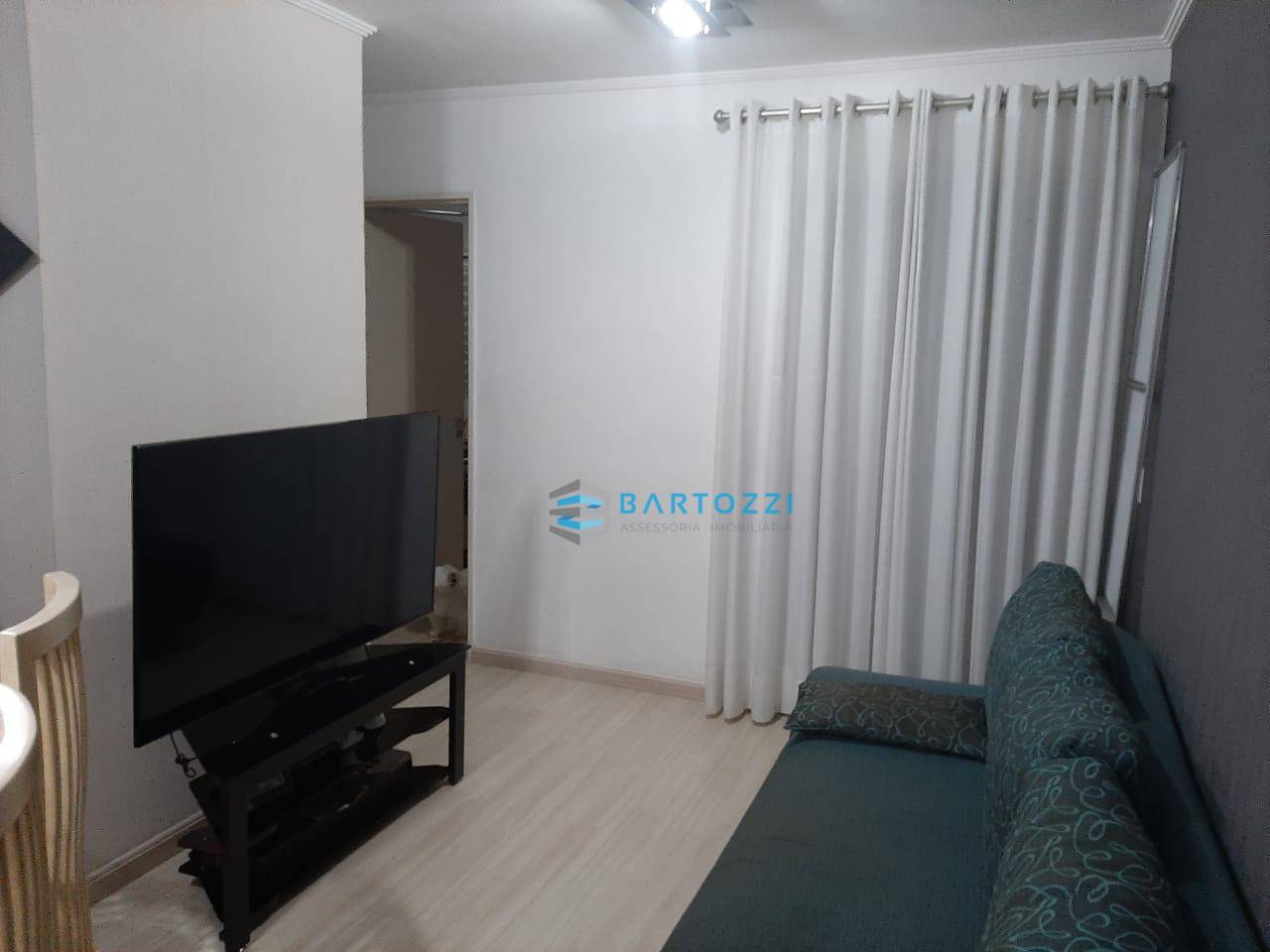 Apartamento à venda com 2 quartos, 50m² - Foto 2