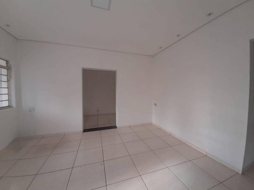 Casa para alugar com 3 quartos, 258m² - Foto 5