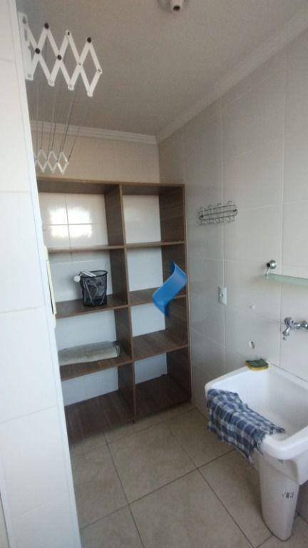 Apartamento à venda com 2 quartos, 70m² - Foto 7