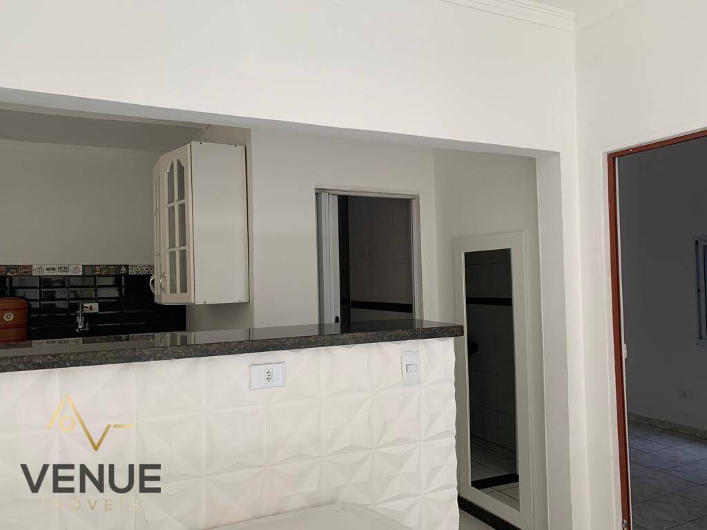 Casa à venda com 2 quartos, 50m² - Foto 2