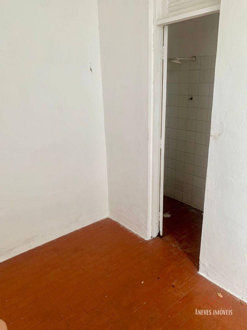 Casa para alugar com 3 quartos, 200m² - Foto 12