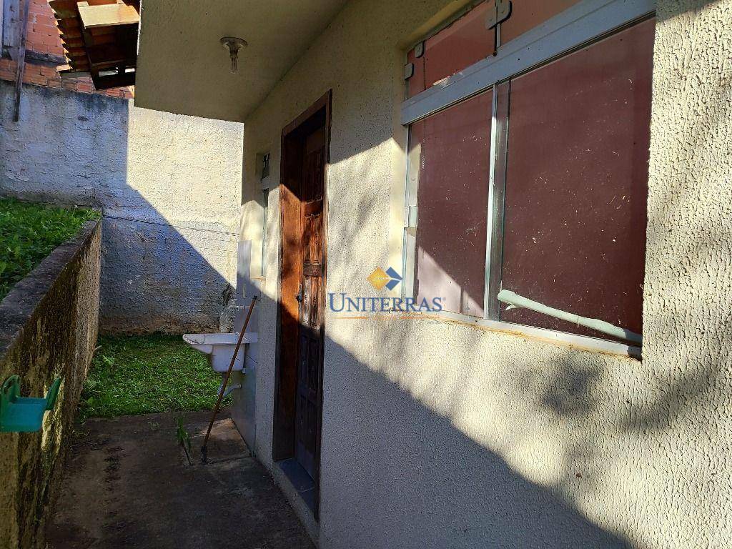 Casa para alugar com 3 quartos, 50m² - Foto 12