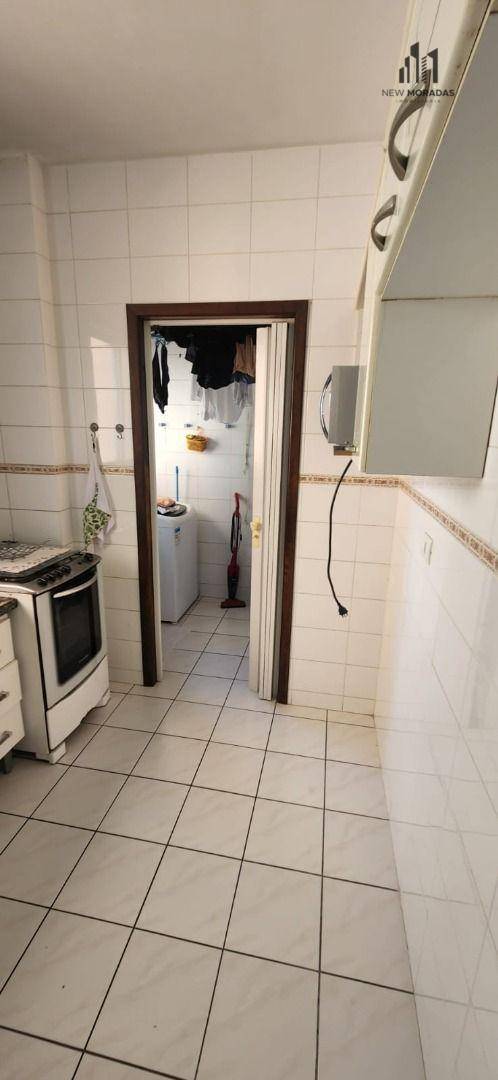 Apartamento à venda com 3 quartos, 77m² - Foto 4