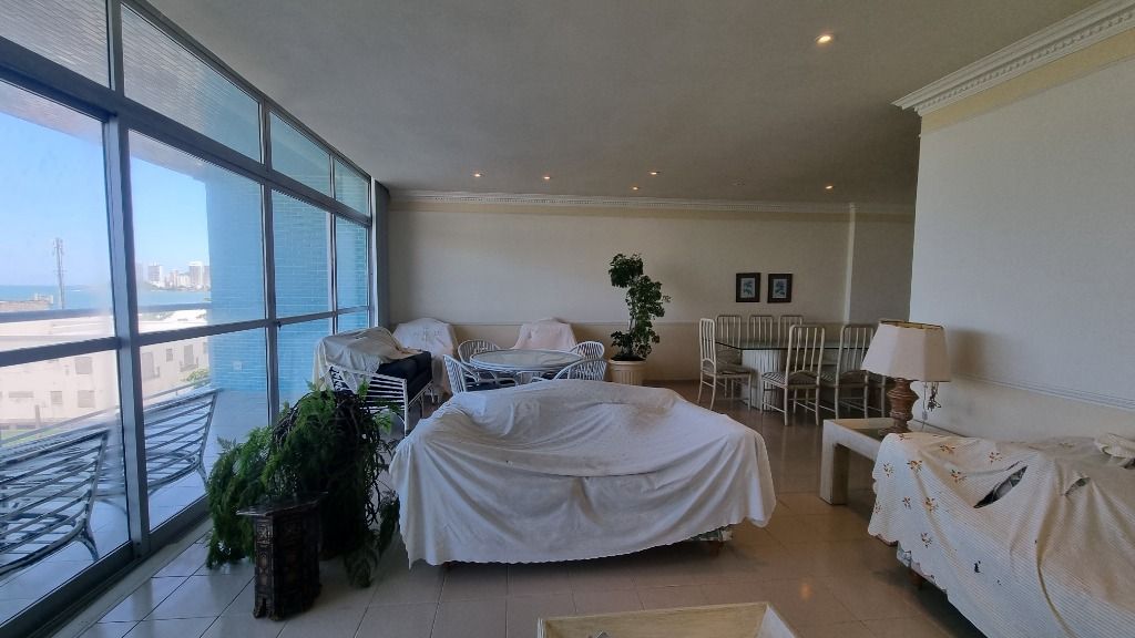 Apartamento à venda com 3 quartos, 194m² - Foto 4