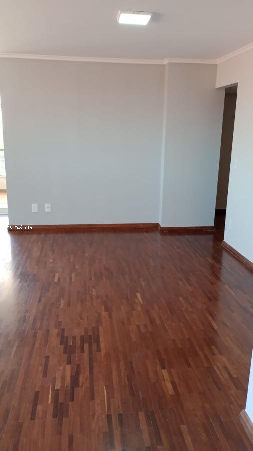 Apartamento à venda com 3 quartos, 129m² - Foto 2