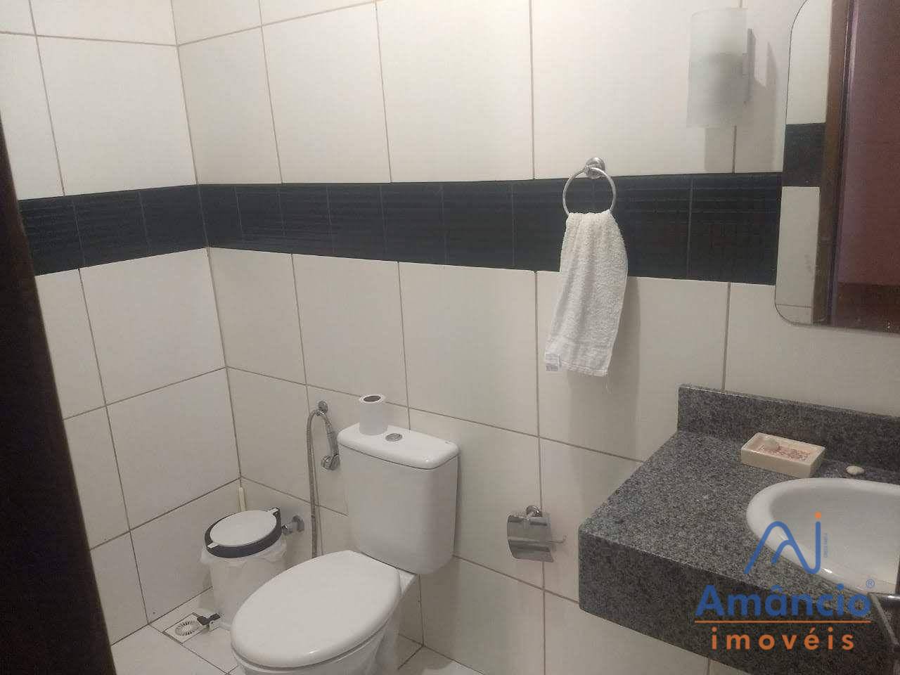 Casa à venda com 3 quartos, 200m² - Foto 10