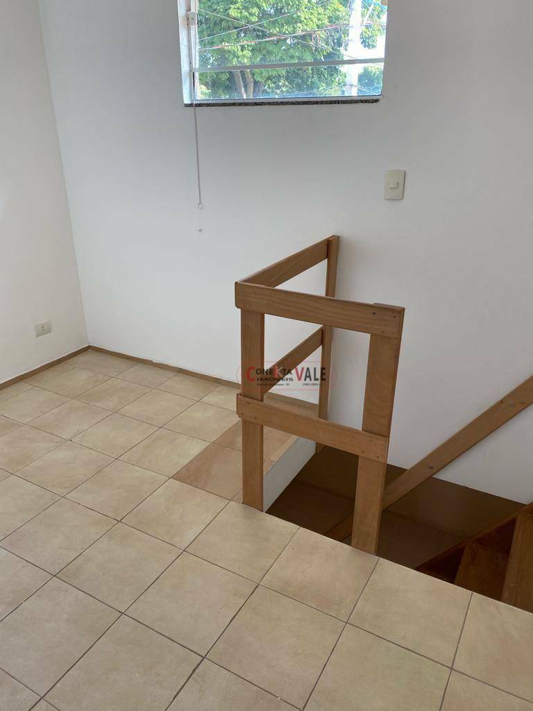 Casa à venda com 3 quartos, 190m² - Foto 14