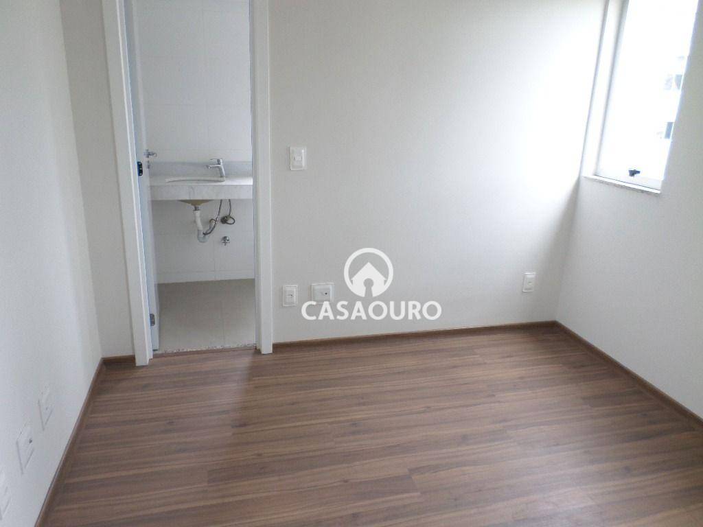 Apartamento à venda com 2 quartos, 68m² - Foto 13