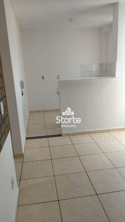 Apartamento à venda com 2 quartos, 39m² - Foto 3