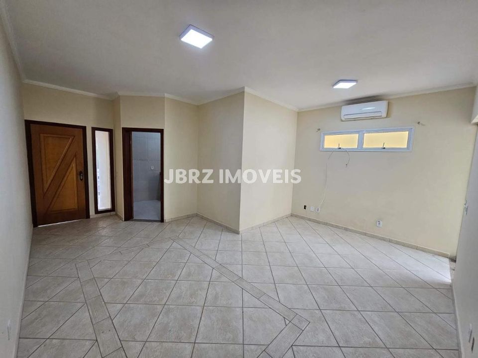 Casa à venda com 2 quartos, 109m² - Foto 3