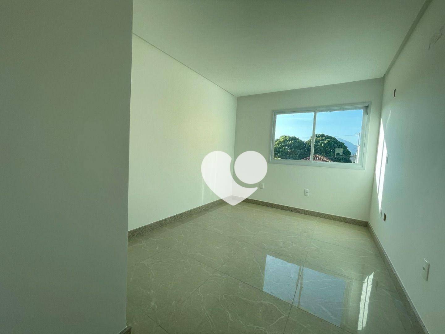 Casa à venda com 3 quartos, 108m² - Foto 12