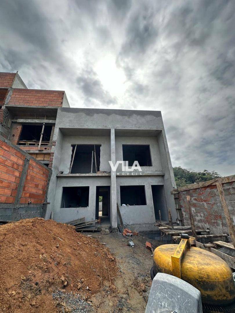 Sobrado à venda com 2 quartos, 65m² - Foto 1