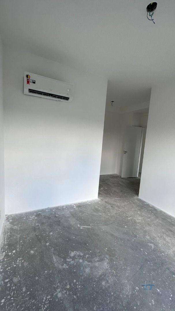 Apartamento à venda com 4 quartos, 156m² - Foto 19