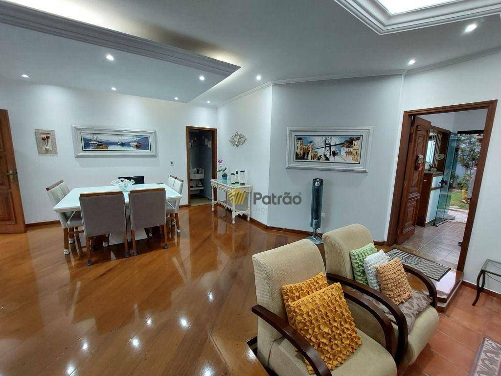 Sobrado à venda com 4 quartos, 333m² - Foto 11