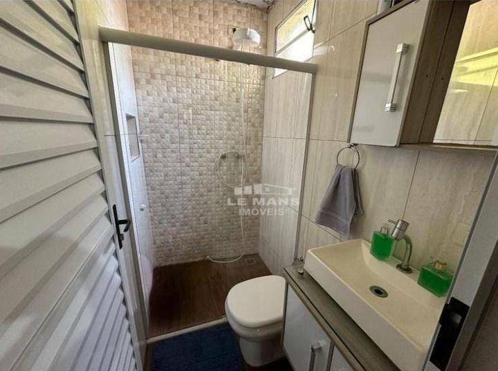 Casa à venda com 3 quartos, 100m² - Foto 11