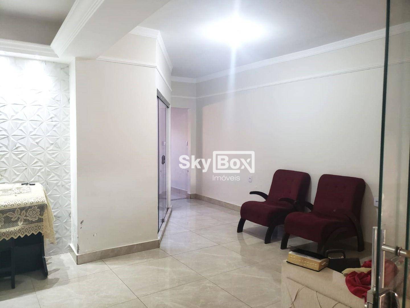 Casa à venda com 4 quartos, 190m² - Foto 2