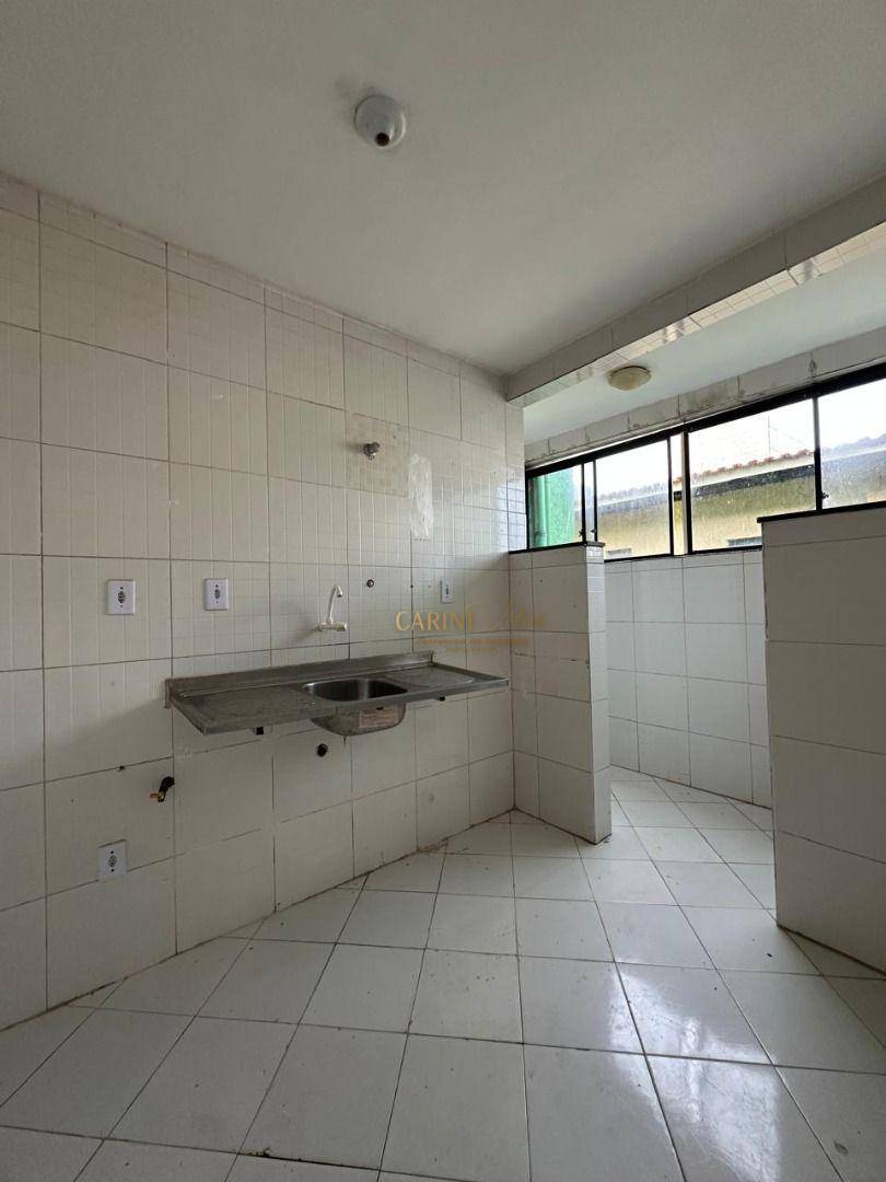 Apartamento para alugar com 2 quartos, 75m² - Foto 13