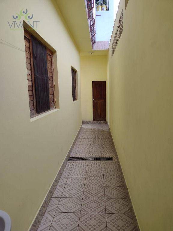 Sobrado, 4 quartos, 246 m² - Foto 2