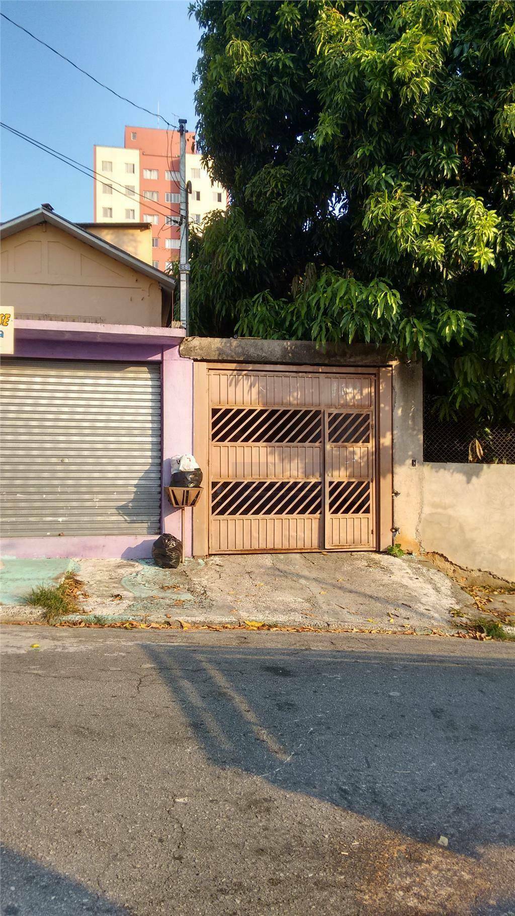 Sobrado à venda com 6 quartos, 250m² - Foto 2