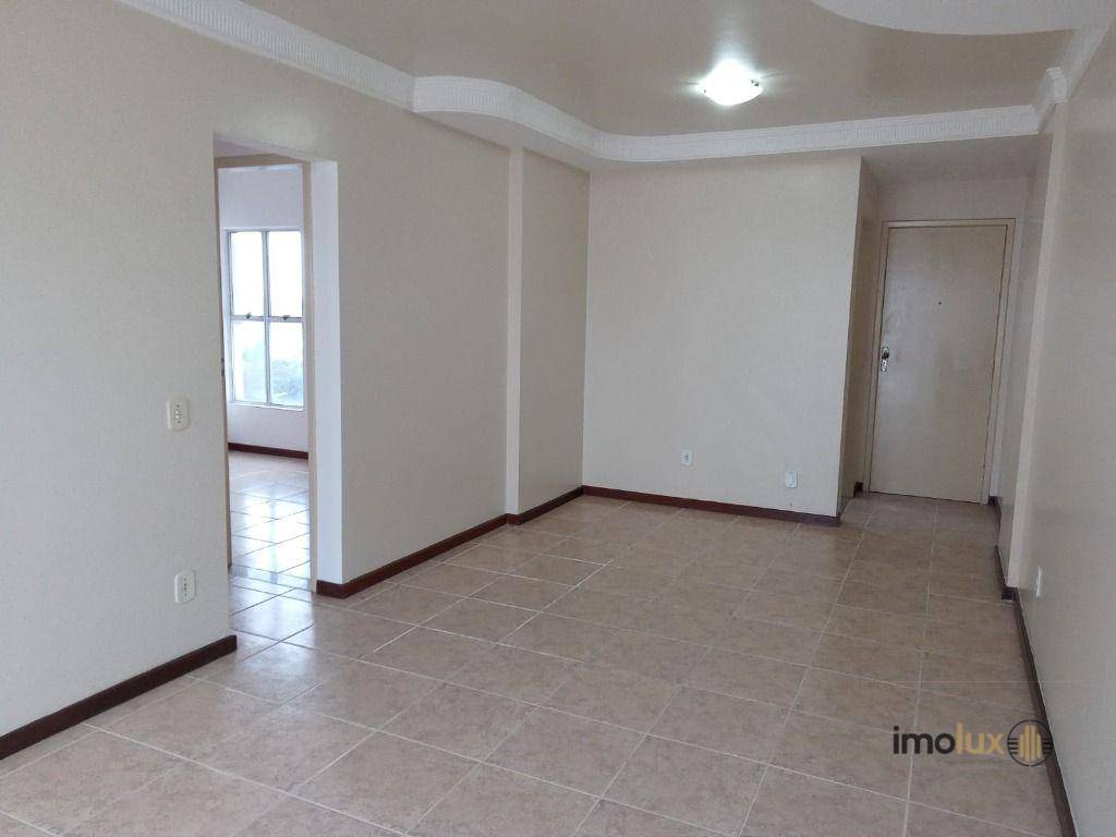 Apartamento à venda com 2 quartos, 77m² - Foto 2